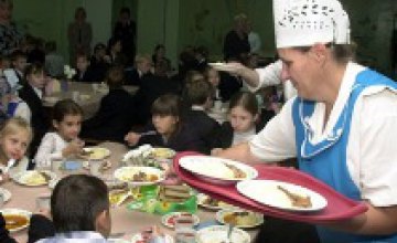 10% днепропетровских школ не получили разрешения на открытие столовых 