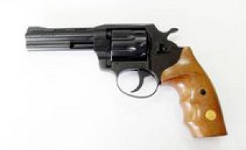 В Кривом Роге пьяный хулиган расстрелял двух женщин из пневматического револьвера