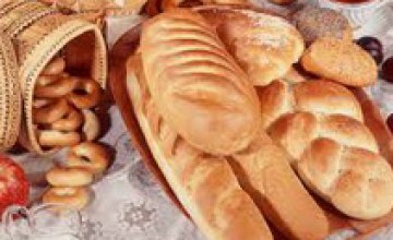 Азаров заверил, что хлеб дорожать не будет