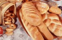 Азаров заверил, что хлеб дорожать не будет