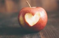 Ученые назвали фрукт, который предотвращает сердечные приступы и инсульты