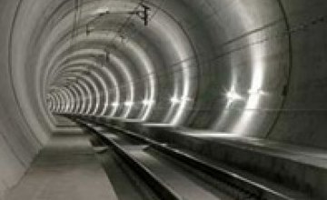 Китай построил самый длинный железнодорожный тоннель