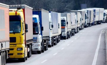 В Днепре запретят движение грузовиков: список улиц