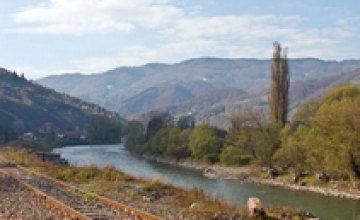 Паводок на Закарпатье: подтоплено 401 домохозяйство, снесены 5 мостов