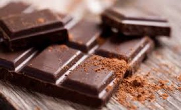 Страдающим от бессонницы ученые рекомендуют темный шоколад