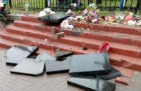 На Майдане Независимости разбили мемориал героев Небесной сотни