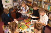 ДнепрОГА передала сельским школам и районным библиотекам около шести тысяч книг – Юрий Голик