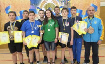 Юные жители Днепропетровщины завоевали 12 медалей на всеукраинском чемпионате по гиревому спорту