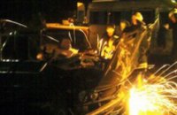 В Хмельницкой области в результате ночного столкновения маршрутки и легковушки погибли 3 человека