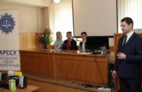 В одном из судов Днепра прошло судебное заседание с участием школьников (ФОТО)