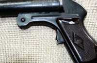 За сутки в Днепродзержинске милиция изъяла 3 пистолета
