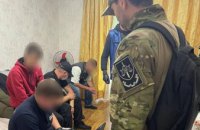 Кіберполіція викрила злочинну групу на привласненні 100 мільйонів гривень українців під виглядом соцвиплат з ЄС (ВІДЕО)