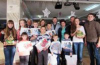 Более 2 тыс школьников Днепропетровщины получили канцелярские наборы