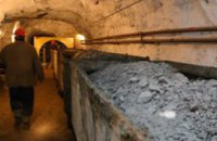 В Днепропетровской области машинист подземного электровоза наехал на шахтера 