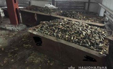 На Днепропетровщине неизвестные хранили на складе предприятия почти 15 тонн детонаторов к снарядам