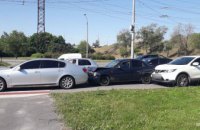 В Днепре на Набережной Заводской произошло масштабное ДТП с 3-мя автомобилями (ФОТО)
