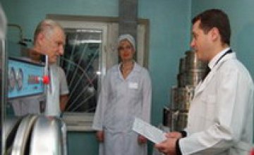 Днепропетровская бассейновая больница получила новый паровой стерилизатор