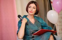 Жену Яценюка оштрафовали за разговоры по телефону за рулем