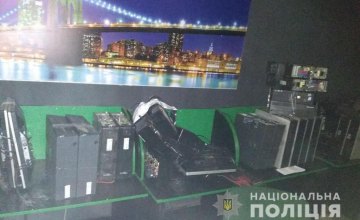 Под Днепром полиция «накрыла» зал игровых автоматов (ФОТО)