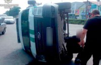 В Полтаве инкассаторский автомобиль перевернулся в ДТП с полицией (ФОТО)