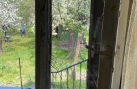 В Новокадацком районе Днепра мужчина залез в чужой дом через окно и избил 12-летнего ребенка 