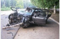 В Харьковской области BMW врезалась в столб: погибли две девушки 