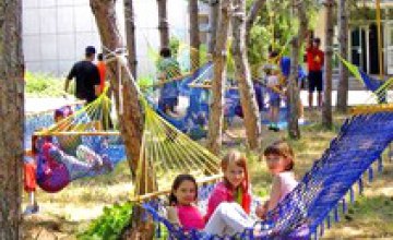 Полтора десятка детей-переселенцев из Авдеевки отдохнут в «Жемчужине Приднепровья»