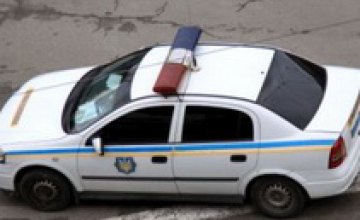 В Днепропетровске водитель «Ланоса» врезался в автомобиль ГАИ