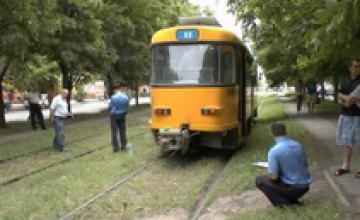В Днепропетровске пенсионерке трамвай отрезал ногу 