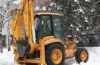260 коммунальных спецмашин убирают снег и посыпают дороги Днепропетровщины, - ДнепрОГА