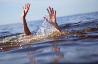 В Николаевской области во время купания в пруду исчез мужчина