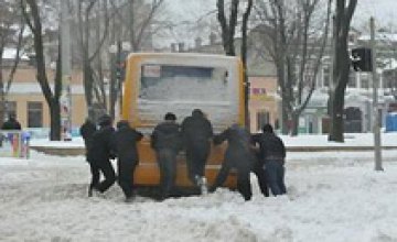 Стихия парализовала автобусное сообщение в Украине