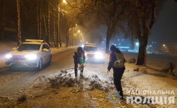 На дорогах Днепропетровщины работают более 200 нарядов патрульной полиции для ликвидации сложных ситуаций, связанных с непогодой