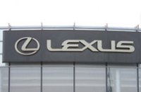 Захват автосалона Lexus произошел под прикрытием исполнения решения суда?