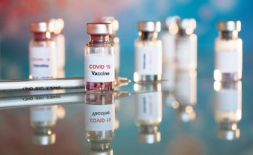 Вторую дозу вакцины против COVID-19 получили более 10 тысяч жителей Днепропетровщины