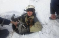 ​На Днепропетровщине спасатели достали собаку из канализационного люка глубиной 3 метра (ФОТО)