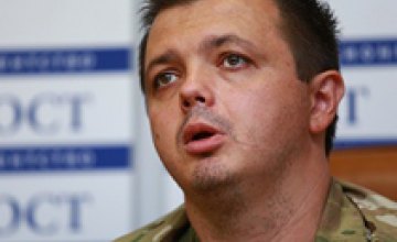 У Президента есть четкая воля относительно расследования событий под Иловайском, но ему тоже в уши льют генералы, - Семенченко