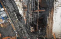 В центре Днепра почти 7 часов тушили пожар в заброшенном здании (ФОТО, ВИДЕО)