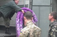 ОК «Юг» получило 500 матрасов и подушек для бойцов в зоне АТО (ФОТО)