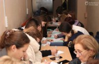 У Дніпрі понад 200 мешканців написали Всеукраїнський диктант національної єдності в укритті