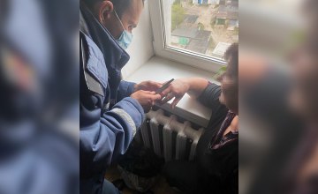 Спасатели помогли 51-летней днепрянке снять кольцо с пальца