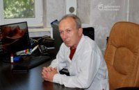 Уберегтись від ботулізму: медики Дніпра не рекомендують робити закупи на стихійних ринках