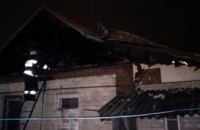 В Днепре горел чердак жилого дома: огнем уничтожено имущество на площади 80 кв. метров