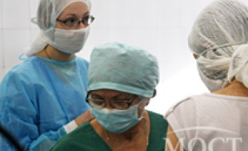 В Ивано-Франковске медики провели уникальную операцию по малоинвазивному удалению опухоли почки