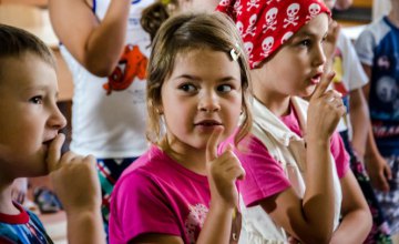 В этом году в пришкольных лагерях Днепропетровщины будут работать 750 языковых групп