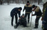 В Полтаве 11-летний мальчик, играя, провалился под лед