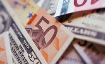 Торги на межбанке закрылись падением курса евро