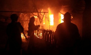 На Днепропетровщине дотла сгорел дом: обнаружено только обгоревшее тело (ФОТО)