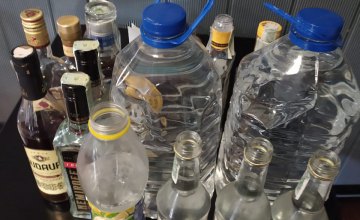 Инспекторы «Муніципальної варти» обнаружили почти 80 литров алкоголя, который продавали незаконно