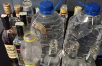 Инспекторы «Муніципальної варти» обнаружили почти 80 литров алкоголя, который продавали незаконно